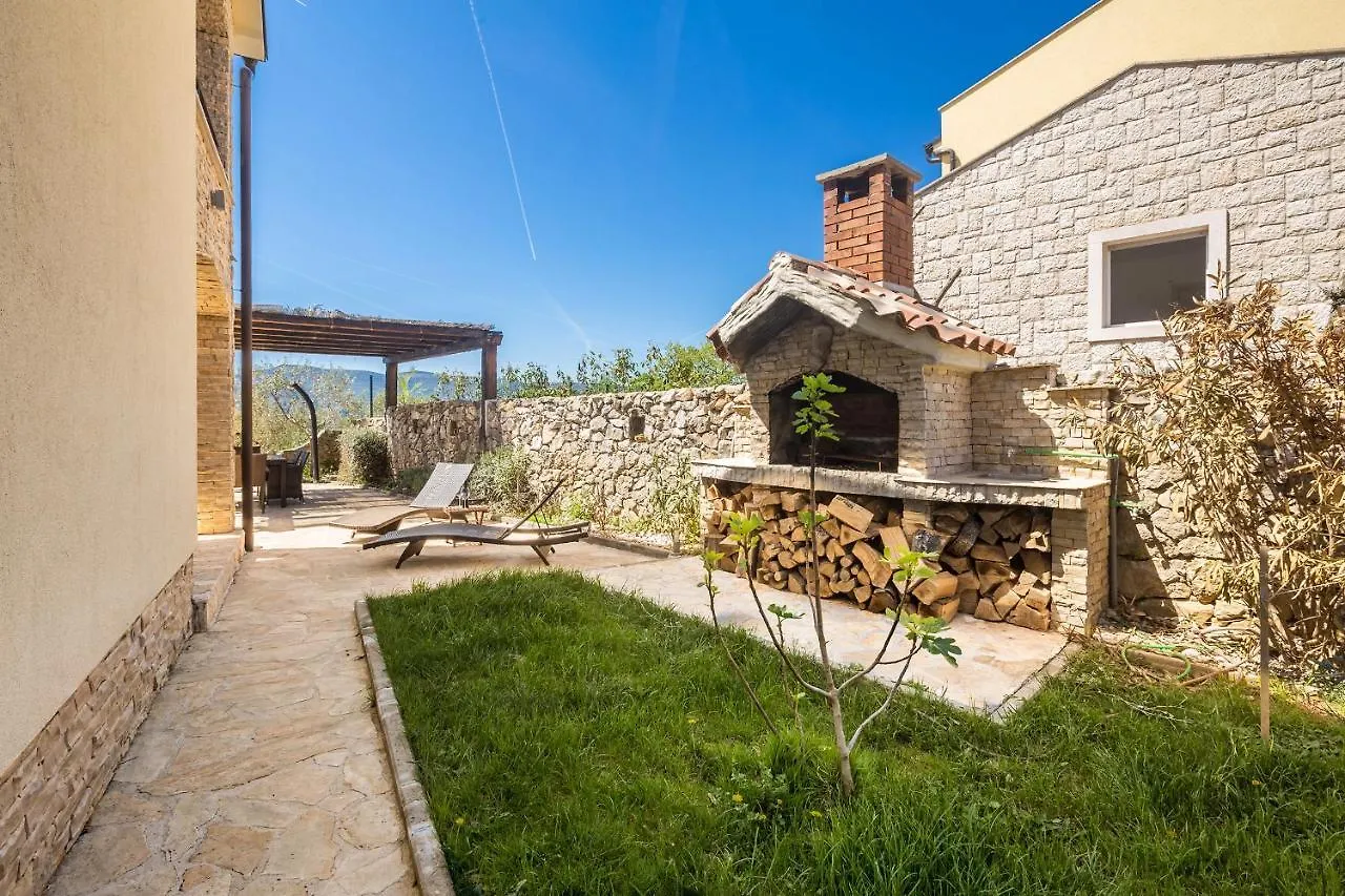 Holiday House Brzac Villa