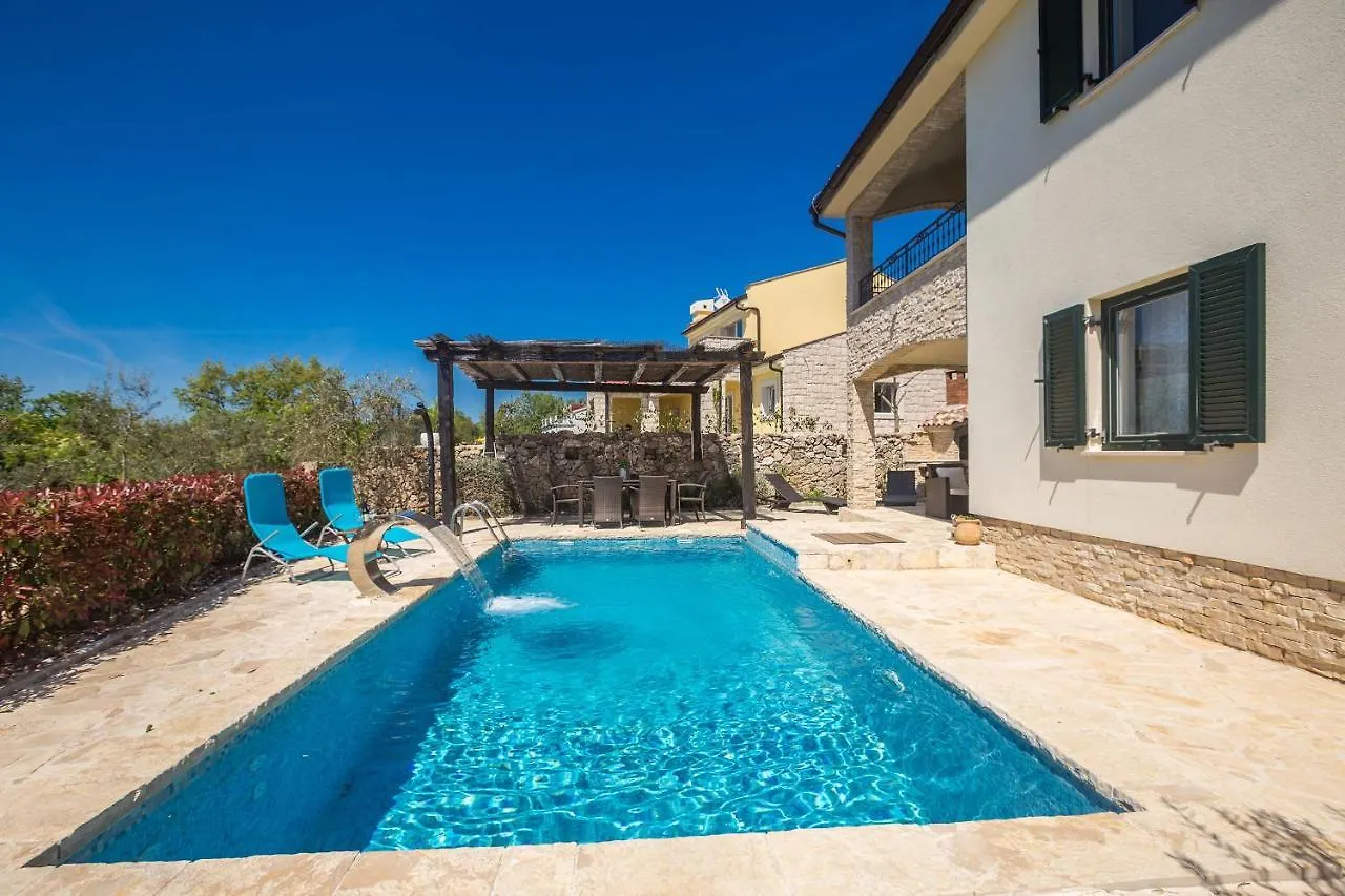 Holiday House Brzac